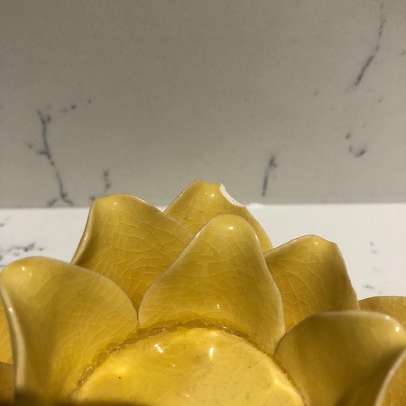 3/$20 🖤 Home Outfitters Flower Candle Holder - Picture 3 of 4